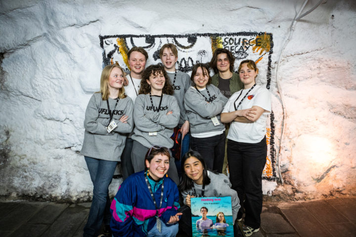 Bilder fra UFLAKKS-konsert med Finding Neo og CAJA