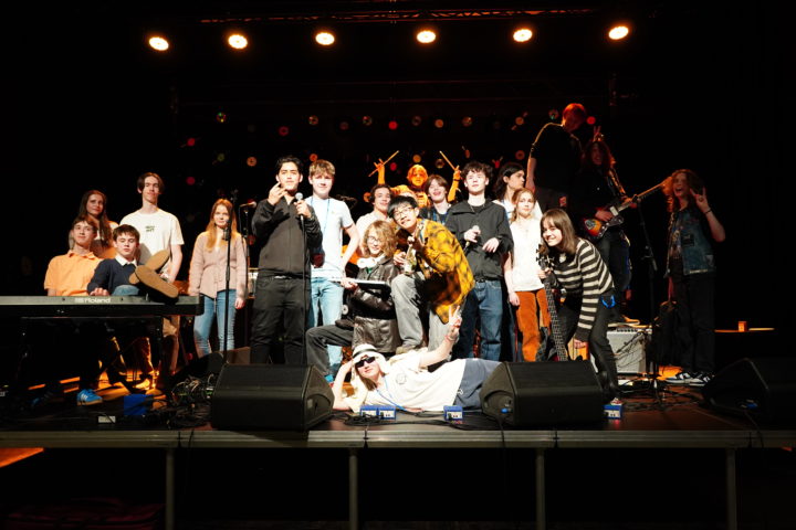 Bilder fra Kryss & Tvers på Åsane Kulturhus